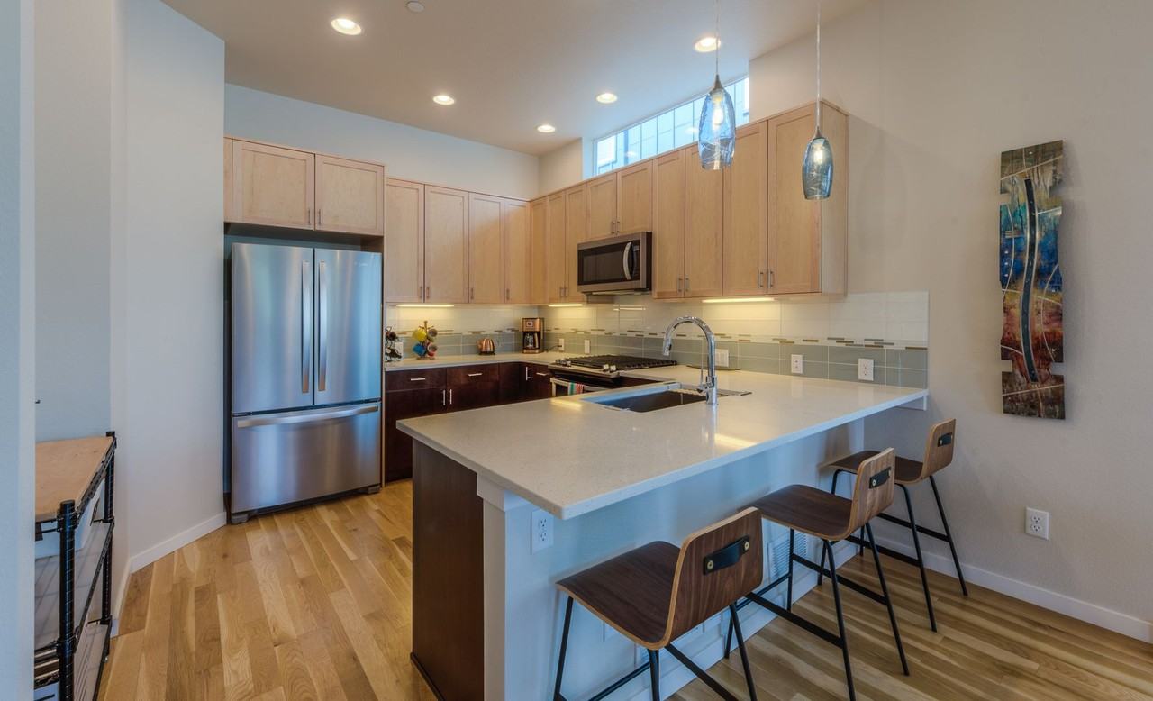1364 Snowberry Ln - Photo 3 of 9