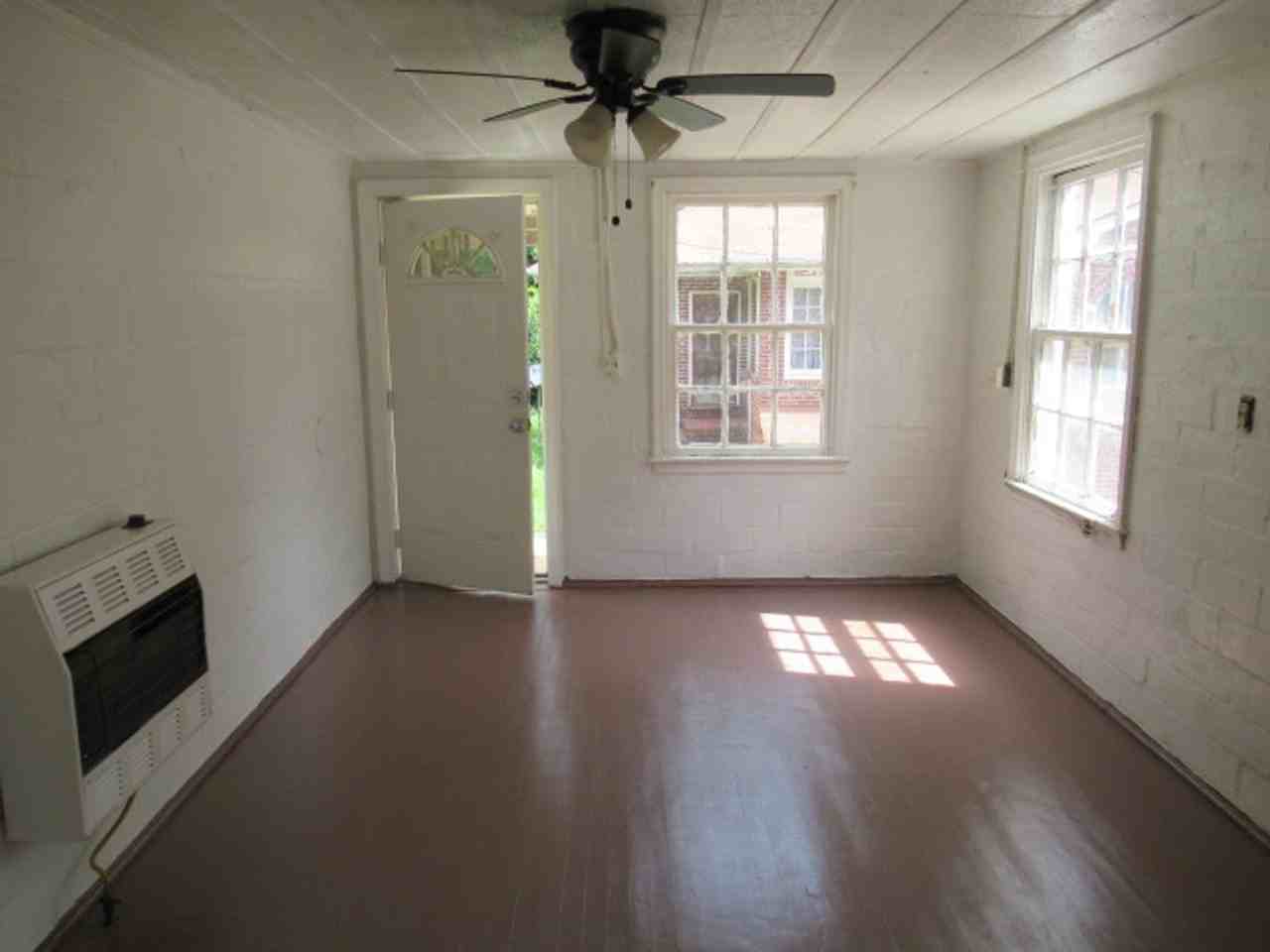 806B N Park St - Photo 4 of 14