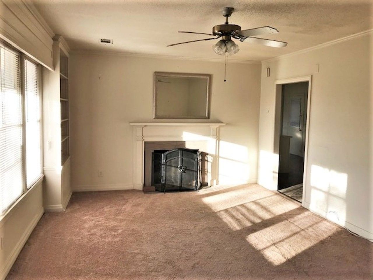 506 Park Ave - Photo 3 of 12