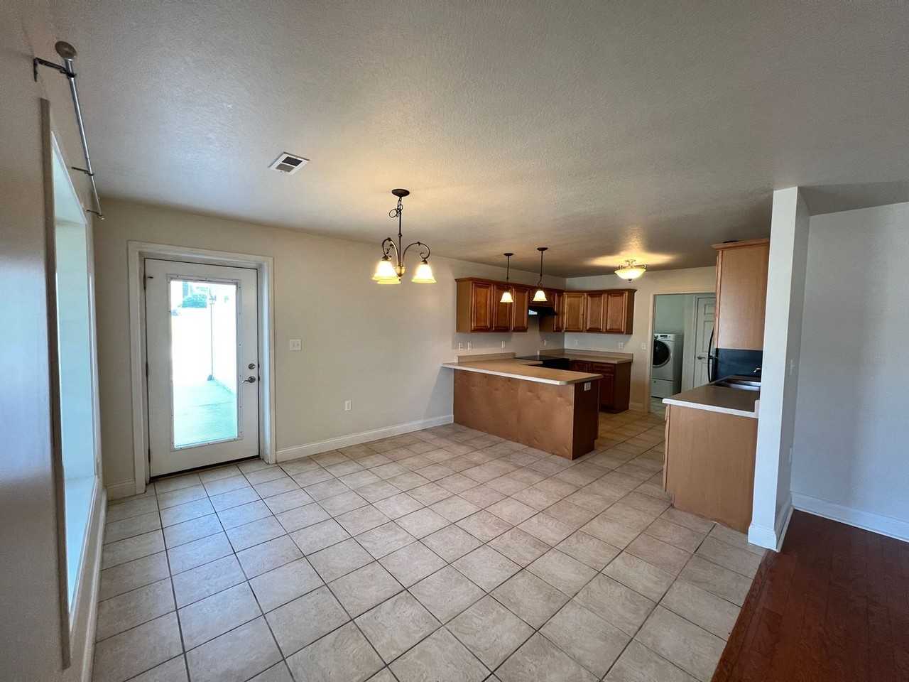 1001 Cassidy Dr - Photo 5 of 19