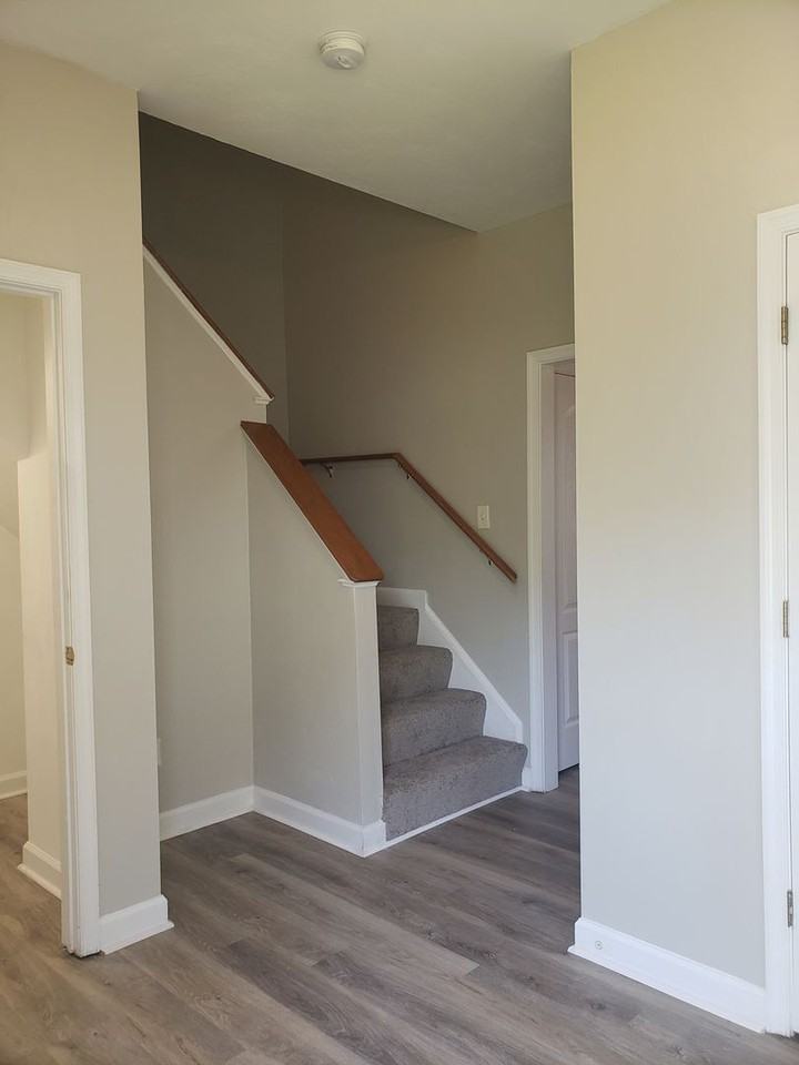 8129 Redmon Rd #B - Photo 2 of 23