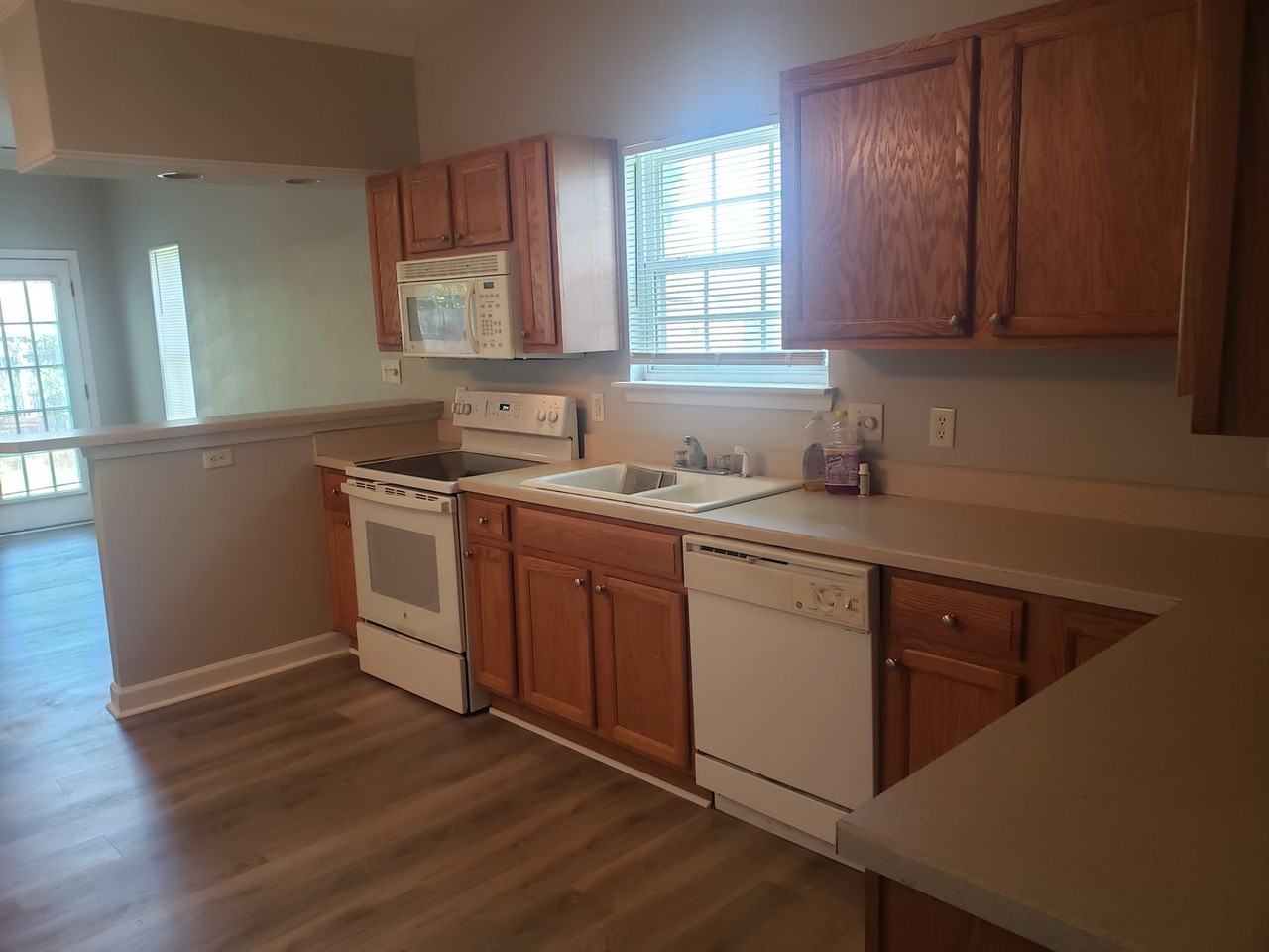 8129 Redmon Rd #B - Photo 5 of 23