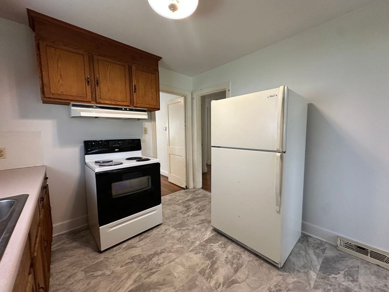 1061 Village Hwy - Photo 4 of 21