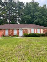 featured image of 18 Friar Tuck Dr
