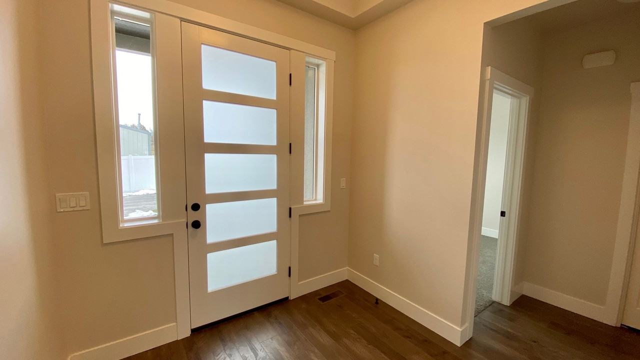 2633 N Bird St - Photo 3 of 29