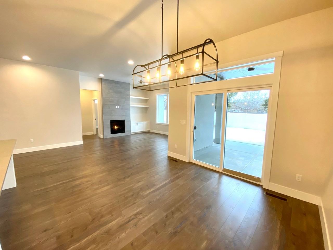 2633 N Bird St - Photo 5 of 29