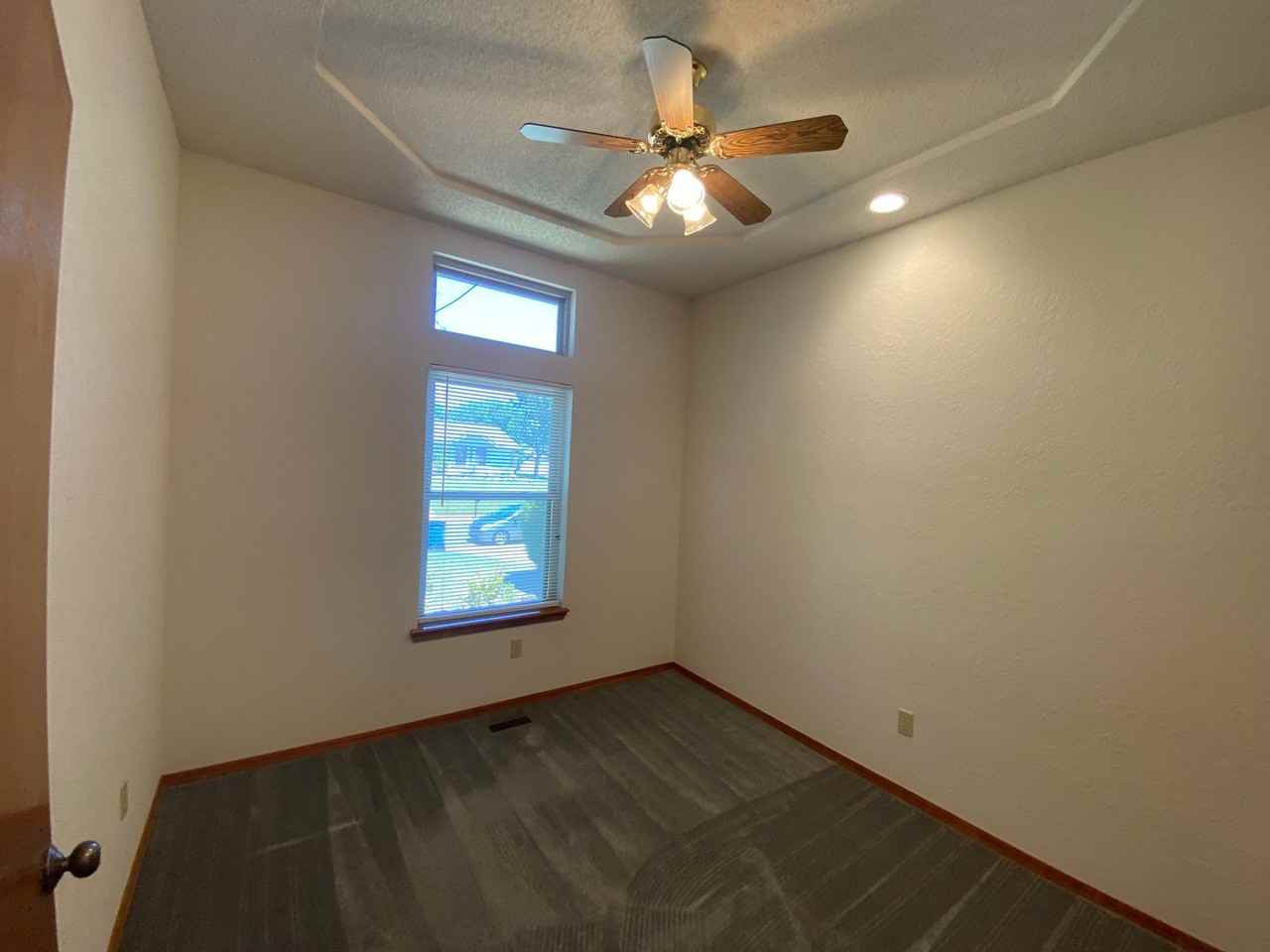 1708 De Vita Rd - Photo 5 of 19