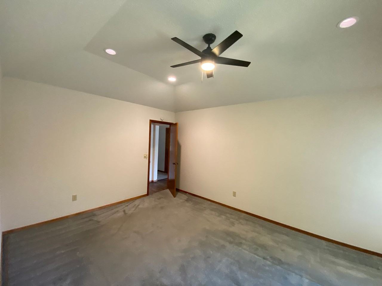 1708 De Vita Rd - Photo 7 of 19