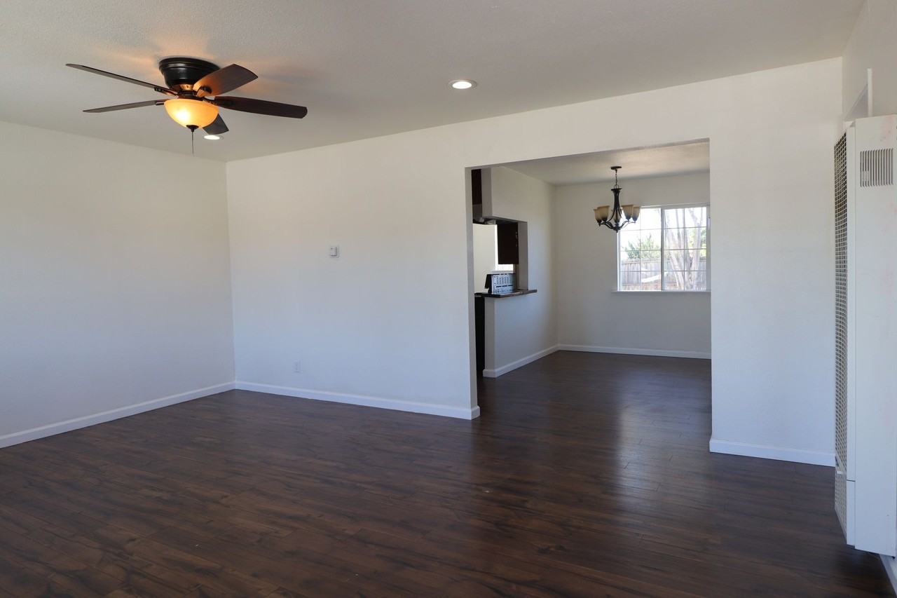 413 413 N Burton St - Derek Phillips - Photo 3 of 20