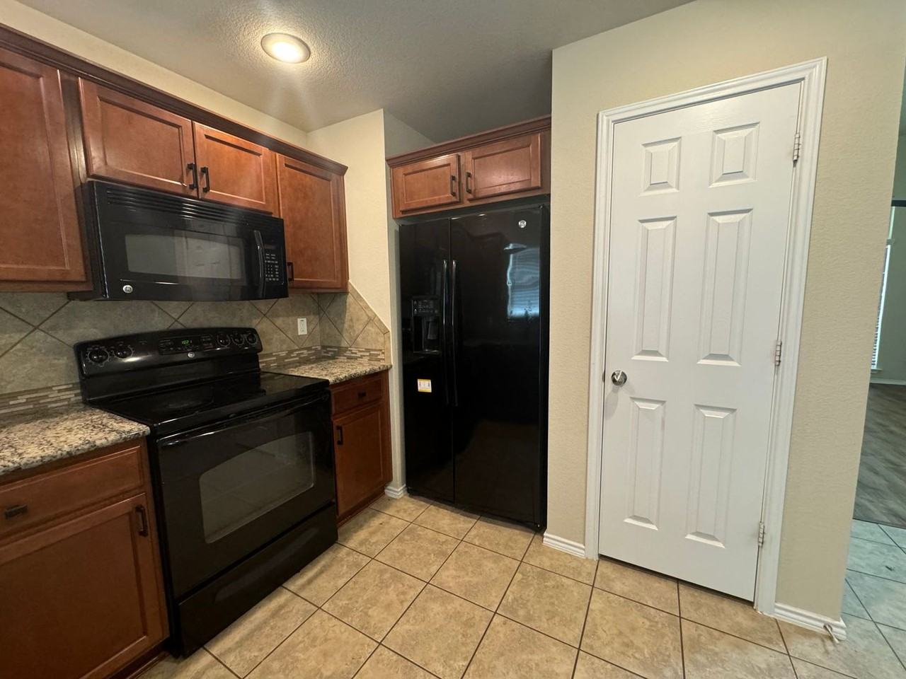 9614 Rogano Ct - Photo 4 of 22