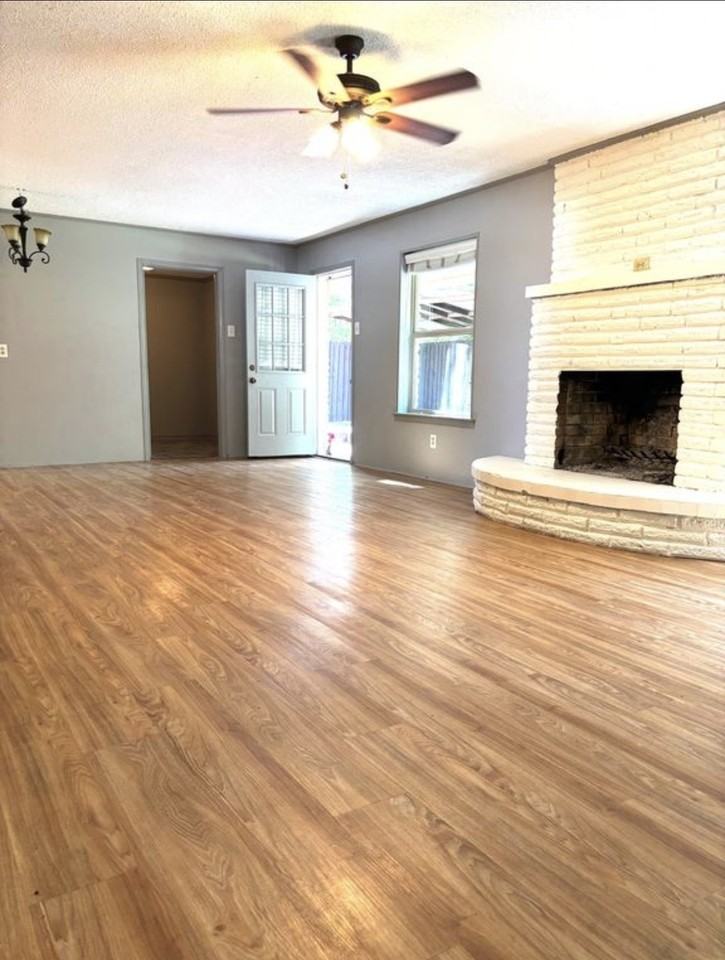 606 Laurence Dr - Photo 2 of 17