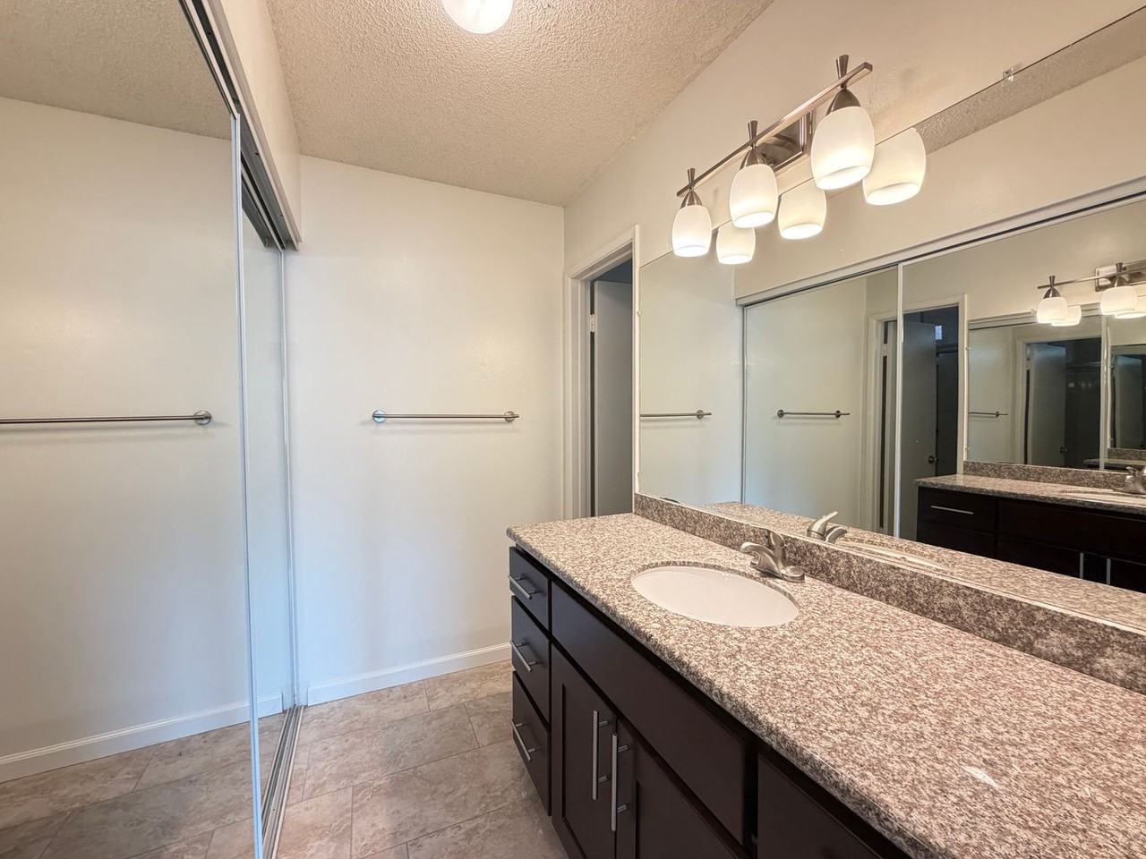 4115 Hilaria Way #D - Photo 7 of 9