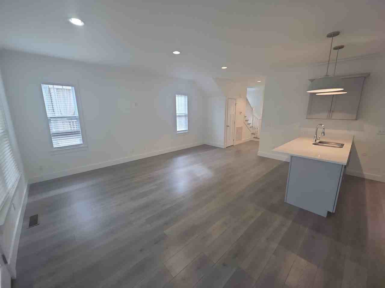 409 Juniper Dr - Photo 4 of 17