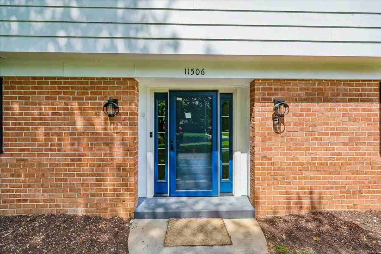 11506 Stonewood Ln - Photo 3 of 49