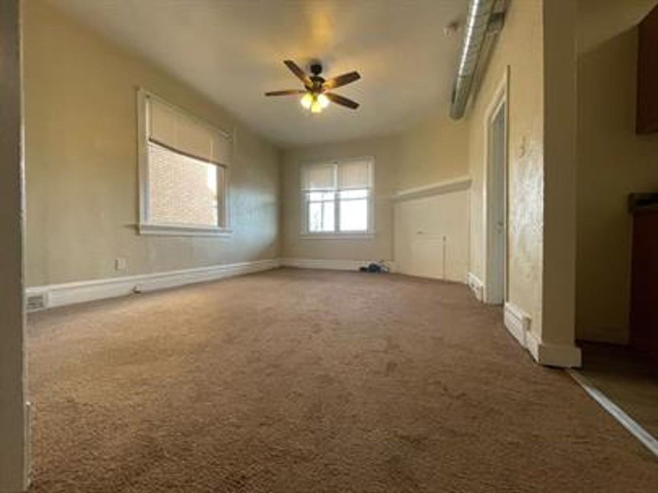 340 North Craig Street - Photo 4 of 8
