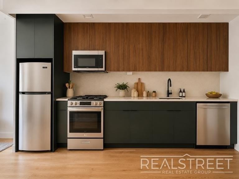 972 Bushwick Ave #3E - Photo 3 of 13