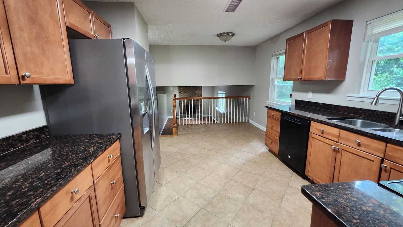 4011 Pinehurst Pl - Photo 2 of 20