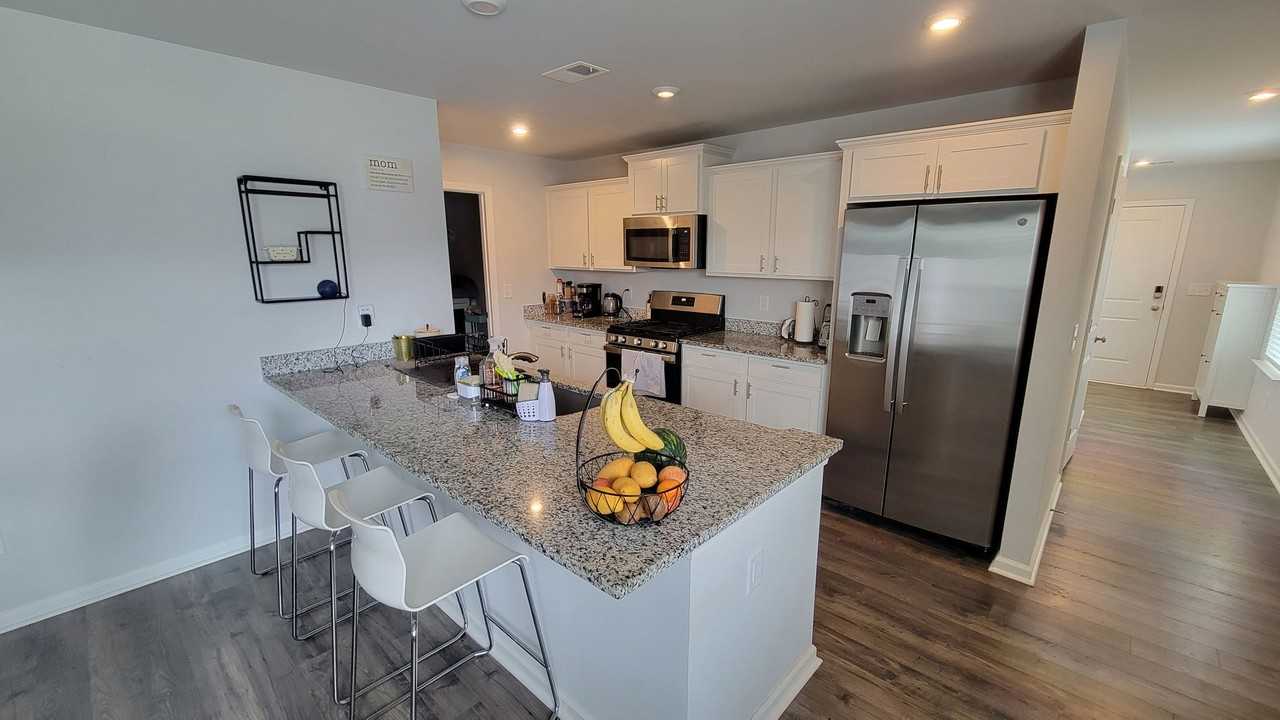 120 Paddock Glen Dr - Photo 2 of 12
