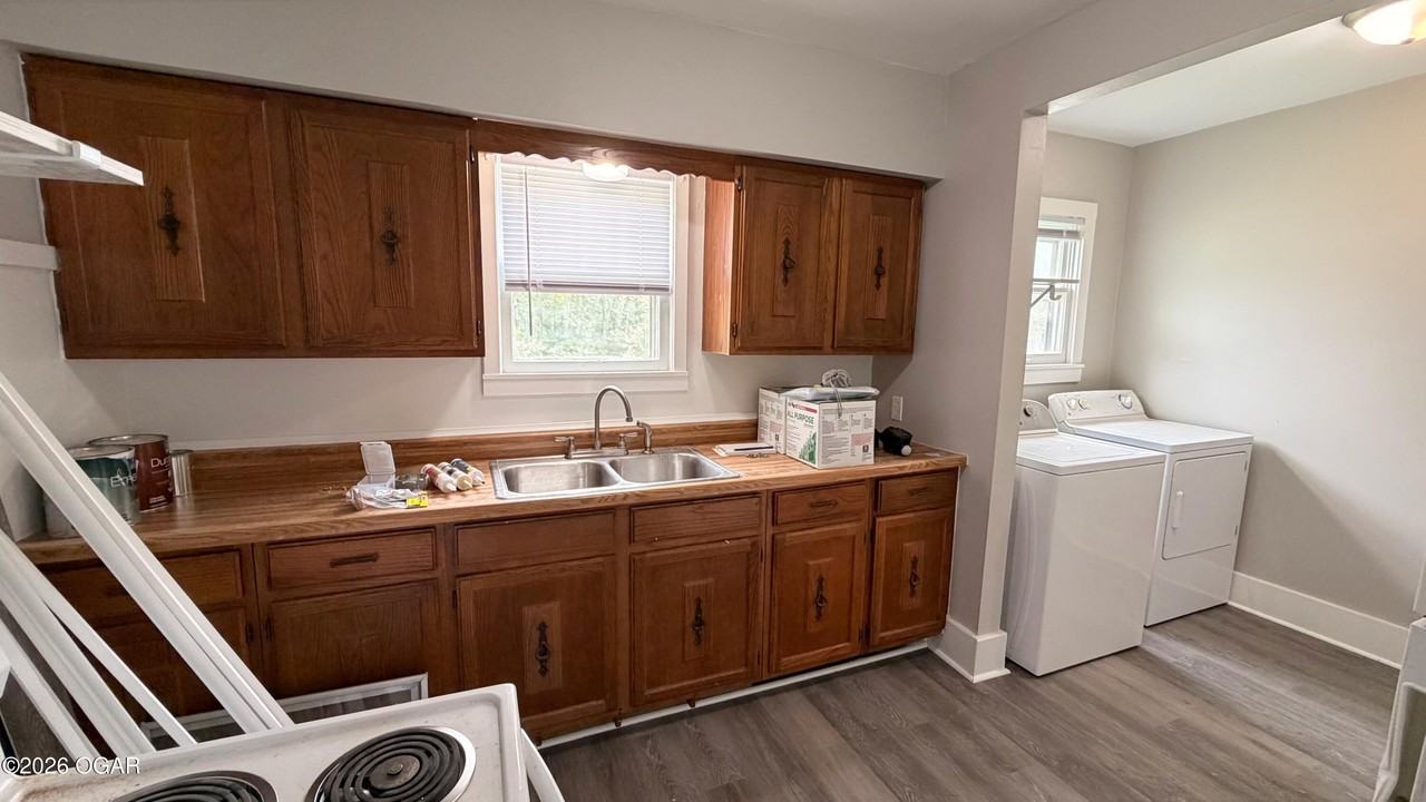 3102 S Wall Ave - Photo 4 of 11