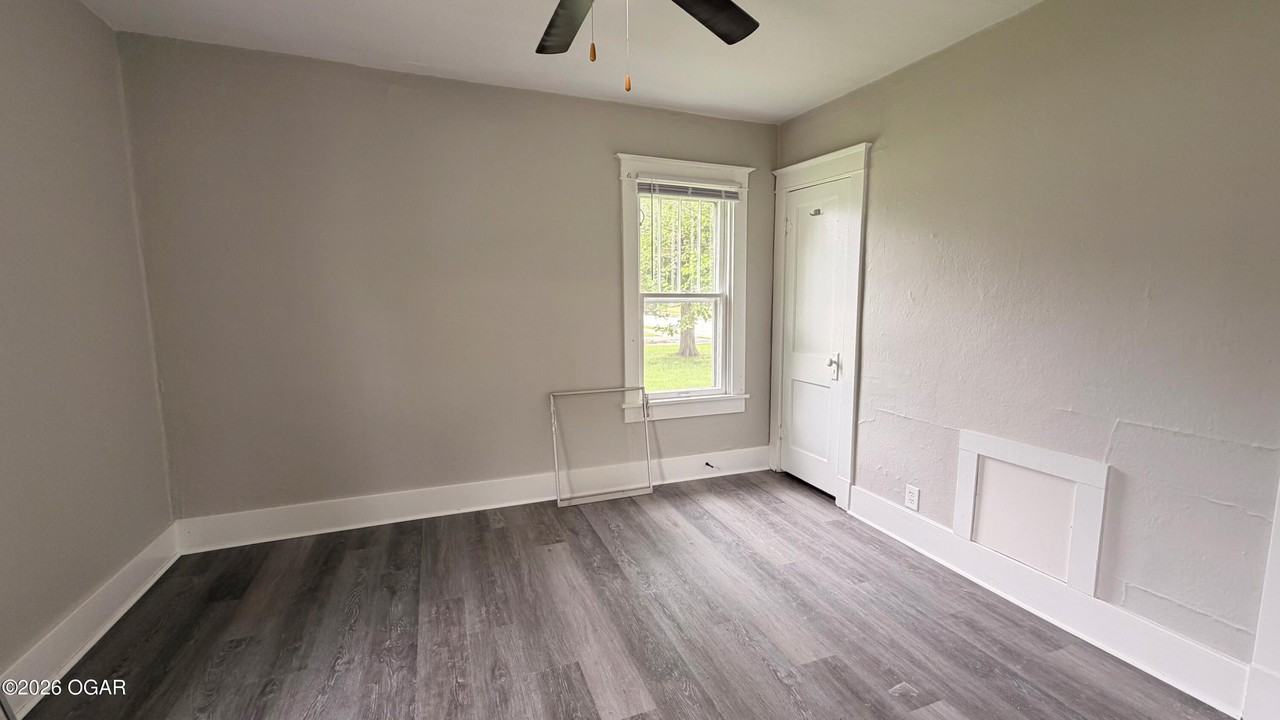 3102 S Wall Ave - Photo 6 of 11