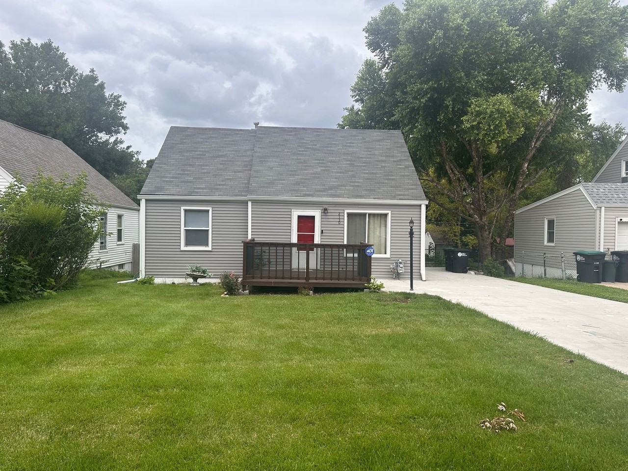 2130 S 47th St - Photo 2 of 26