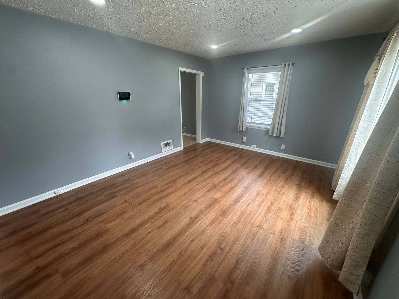 2130 S 47th St - Photo 4 of 26