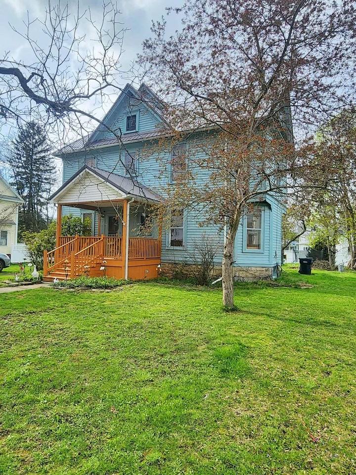 25 Temple St - Photo 3 of 39