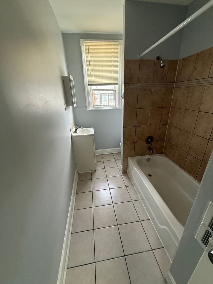 200 Parker Ave - Photo 4 of 9