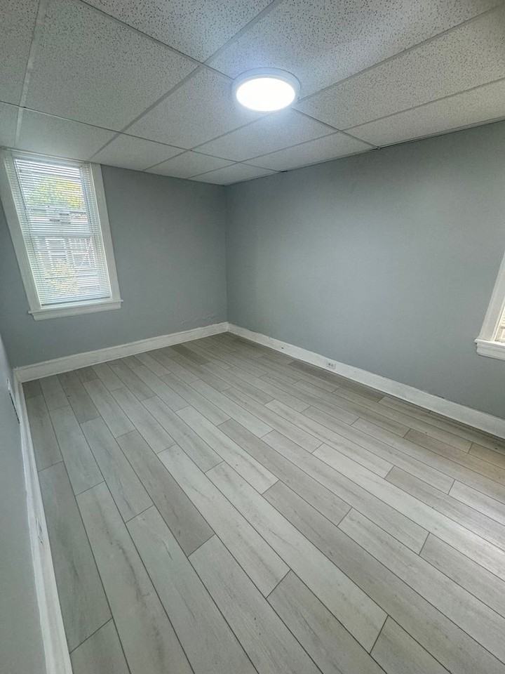 200 Parker Ave - Photo 7 of 9