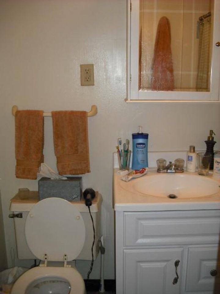 43 Bay State Rd - Photo 3 of 7