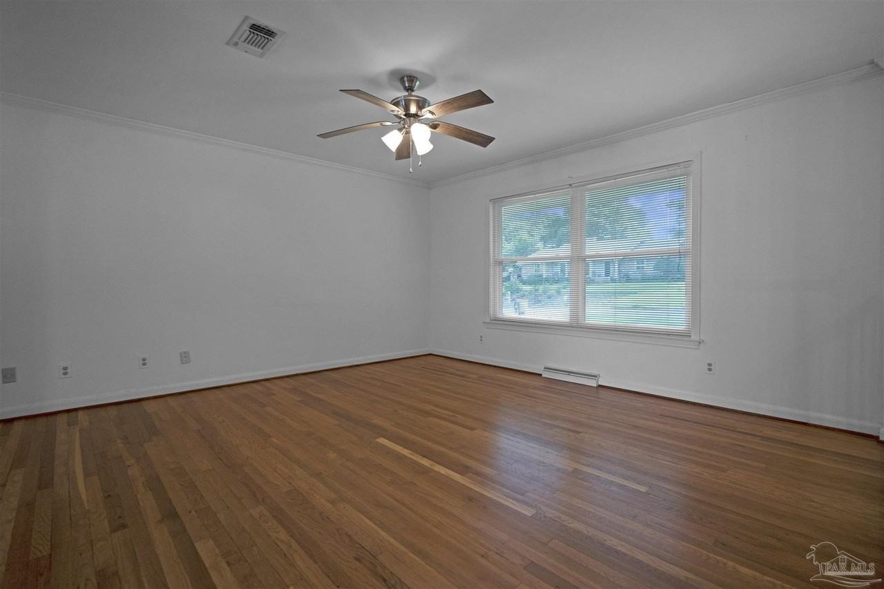3660 Molaree Dr - Photo 3 of 28