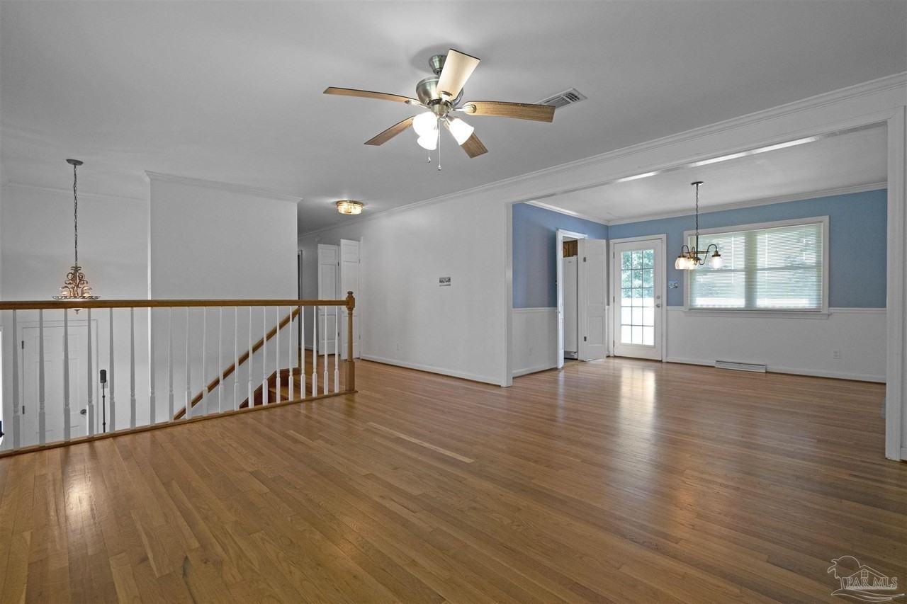 3660 Molaree Dr - Photo 4 of 28