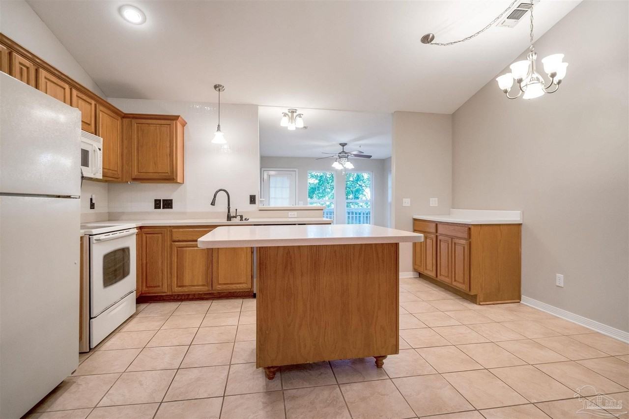 9150 Stillbridge Ln - Photo 5 of 20