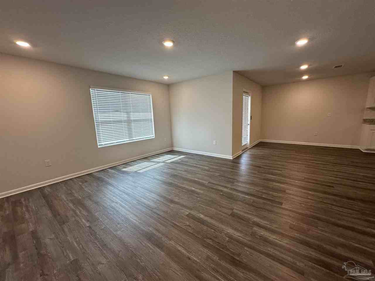 4014 Whitetail Ln - Photo 4 of 25