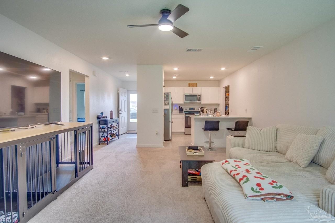 6421 June Bug Dr - Photo 4 of 20