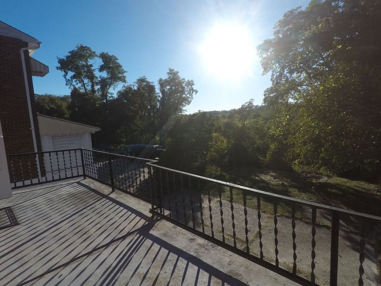 1744 Pioneer Ave - Photo 6 of 22
