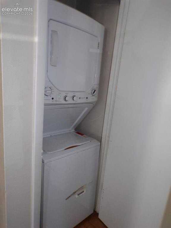 2516 Glen View Ave #A - Photo 3 of 10