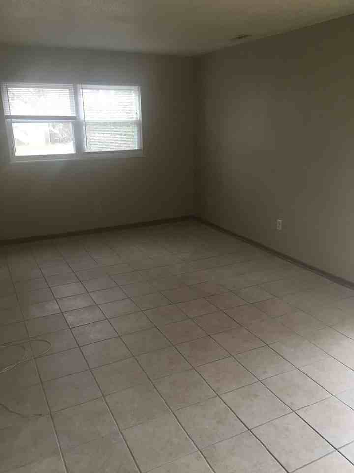 64 Bois D Arc St - Photo 5 of 8