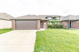 926 Kensington Dr - Photo 1 of 1