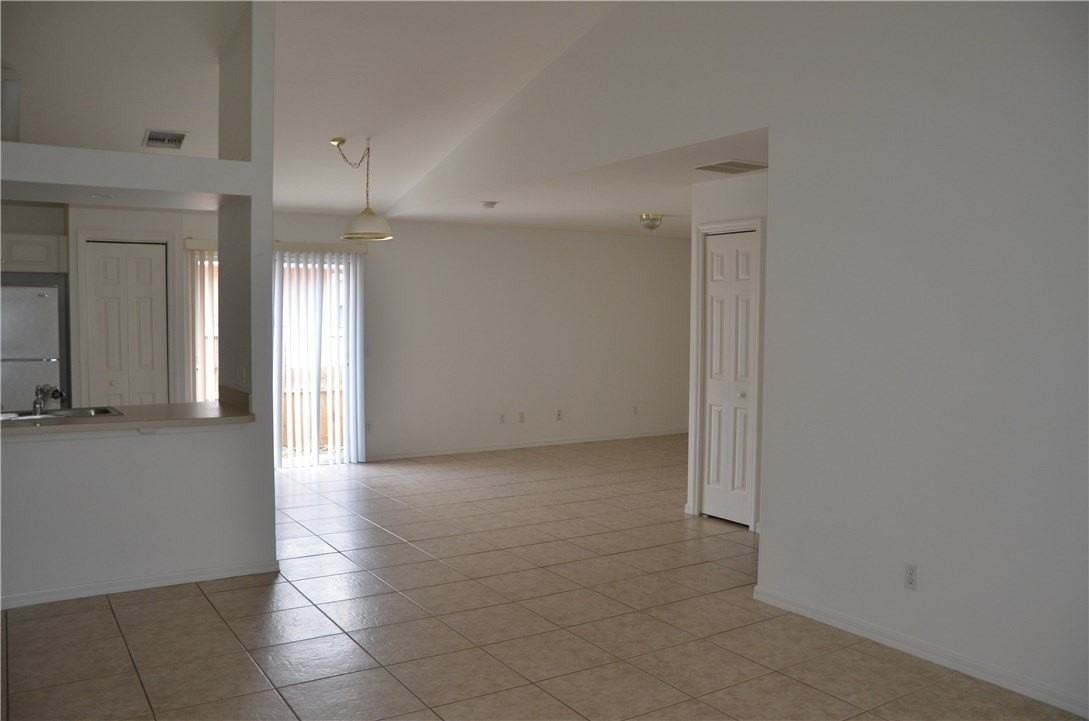 2340 86th Dr - Photo 3 of 14