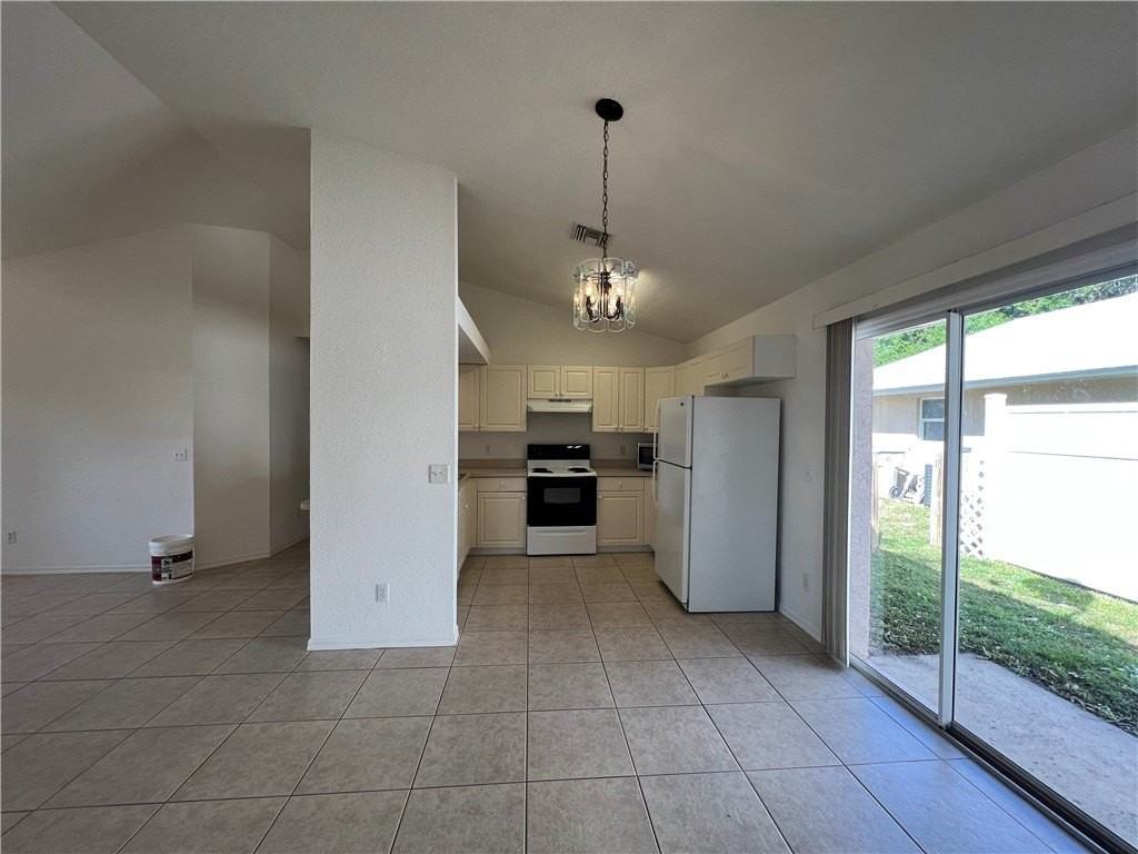2340 86th Dr - Photo 4 of 14