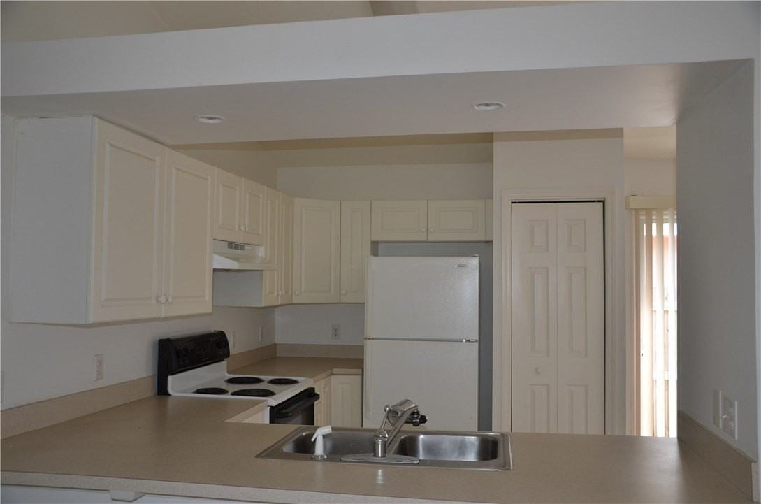 2340 86th Dr - Photo 5 of 14