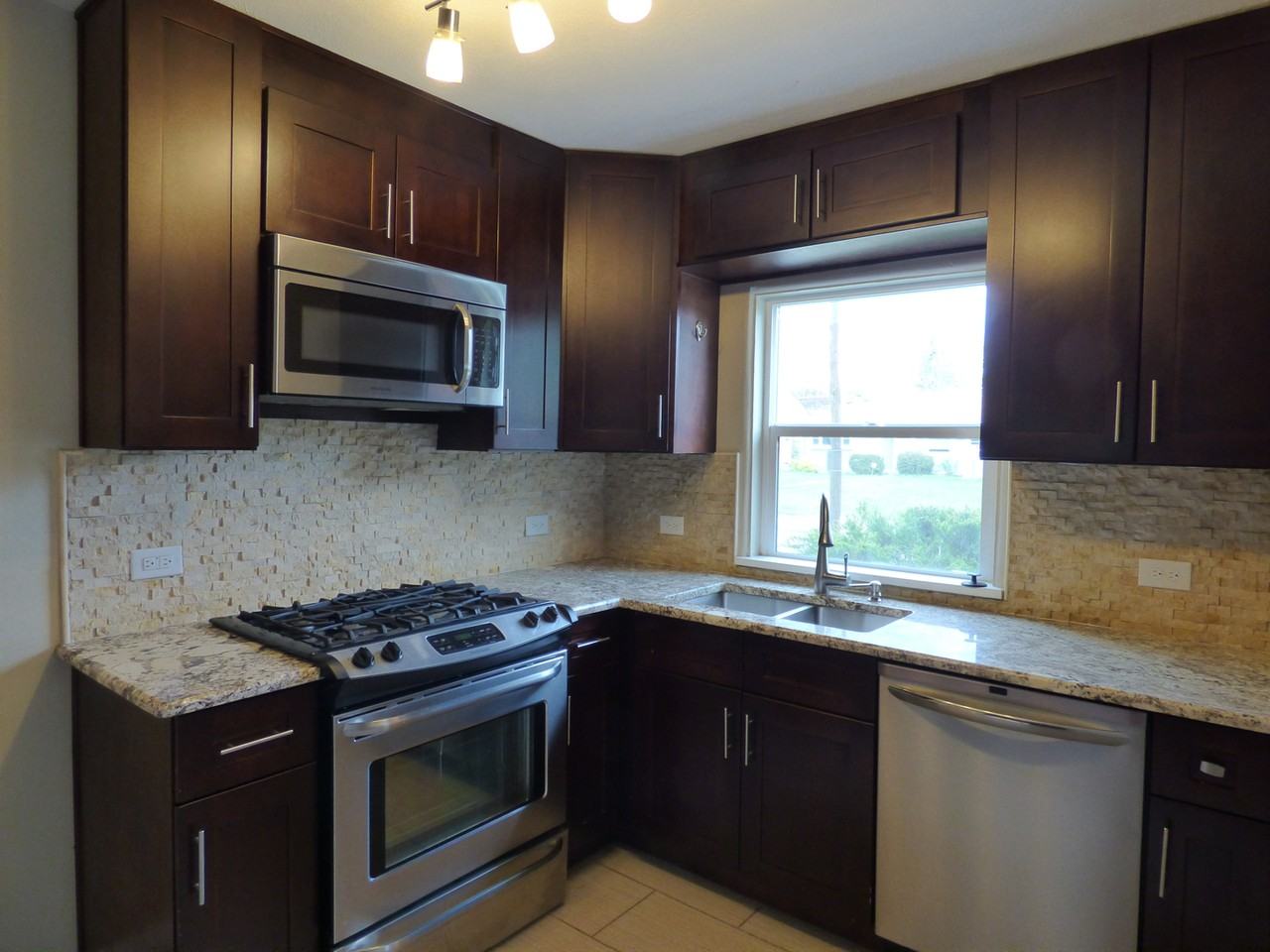 1655 S Columbine St - Photo 2 of 29