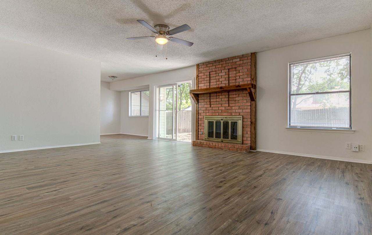 10105 Woodland Village Dr - Photo 3 of 22