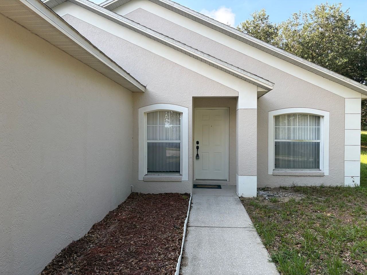 985 Scenic View Cir - Photo 2 of 15