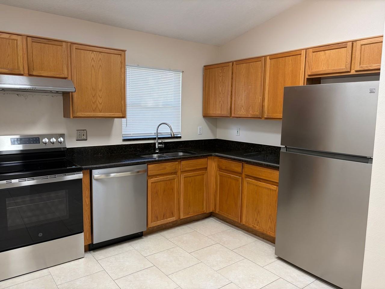 985 Scenic View Cir - Photo 3 of 15