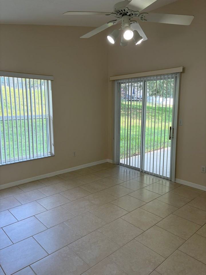 985 Scenic View Cir - Photo 6 of 15