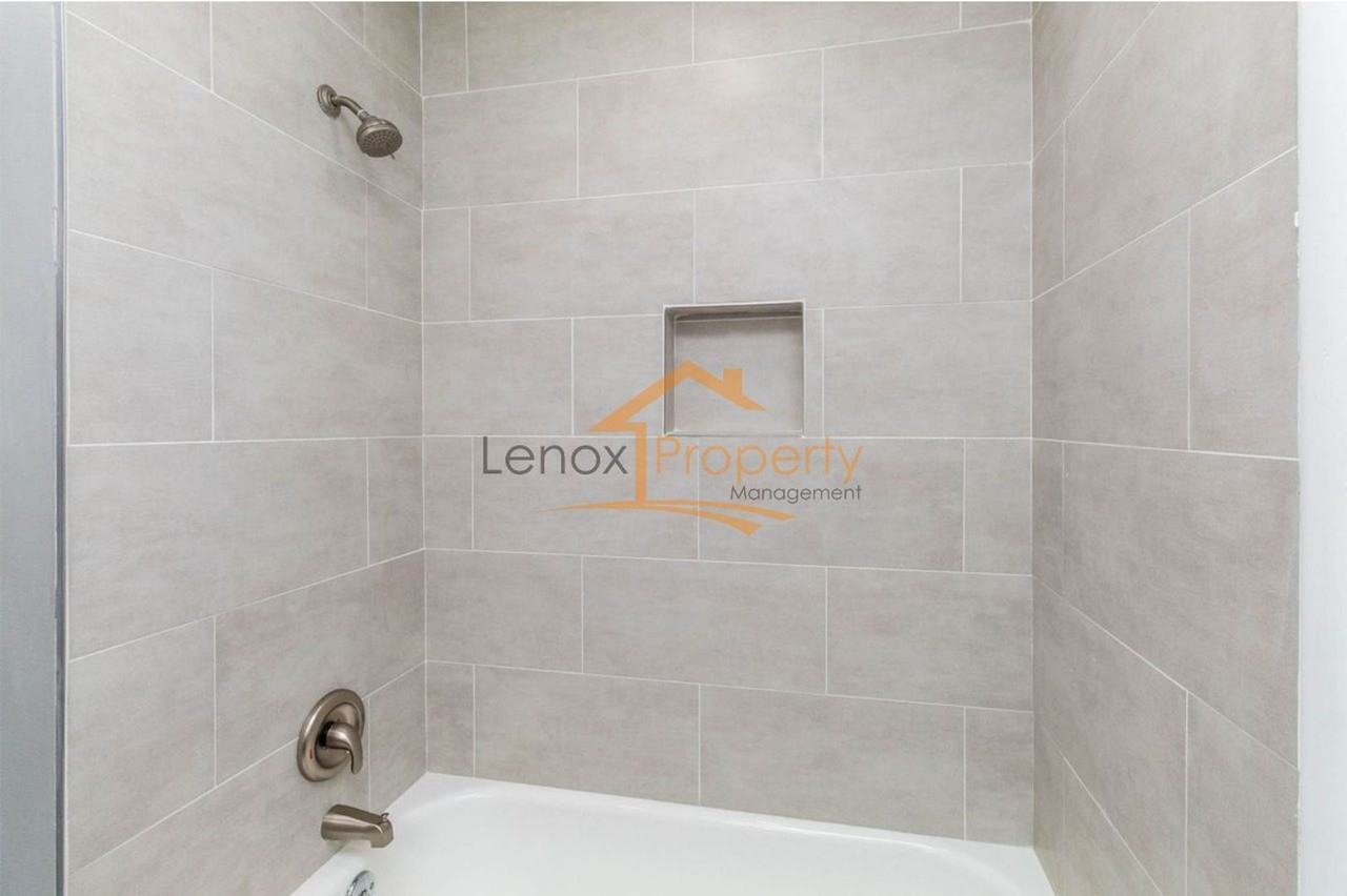 9436 Tavistock Dr - Photo 7 of 17