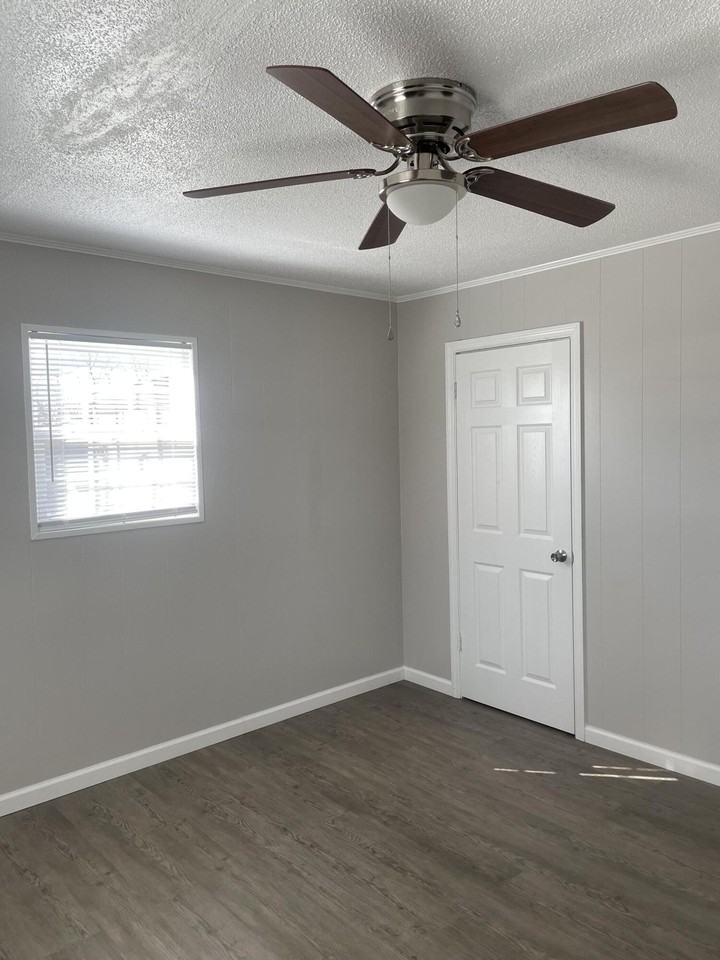 925 Lowery St Ne - Photo 6 of 13