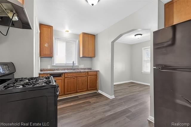 6370 Brace St - Photo 3 of 15